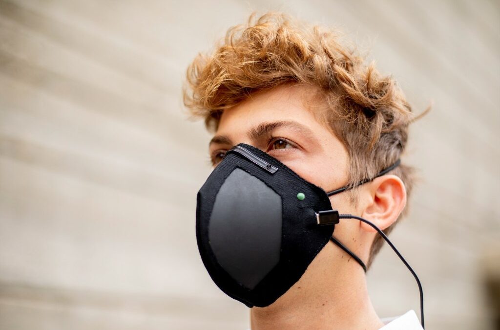 Des masques qui détectent le coronavirus et autres innovations